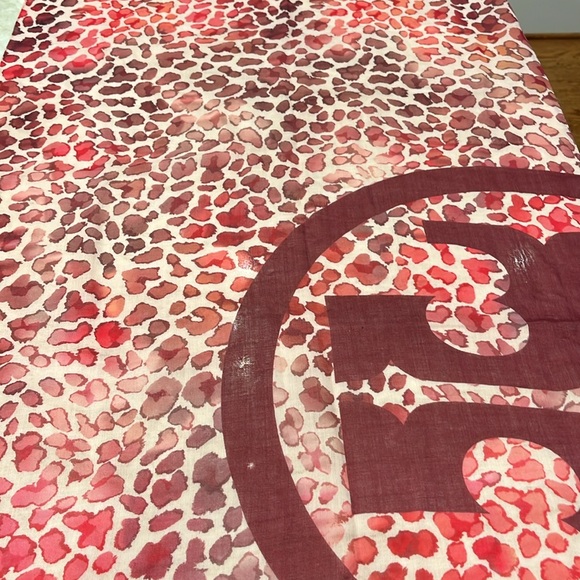 Tory Burch | Watercolor Leopard Print Scarf | Multicolor Pink - Picture 3 of 4